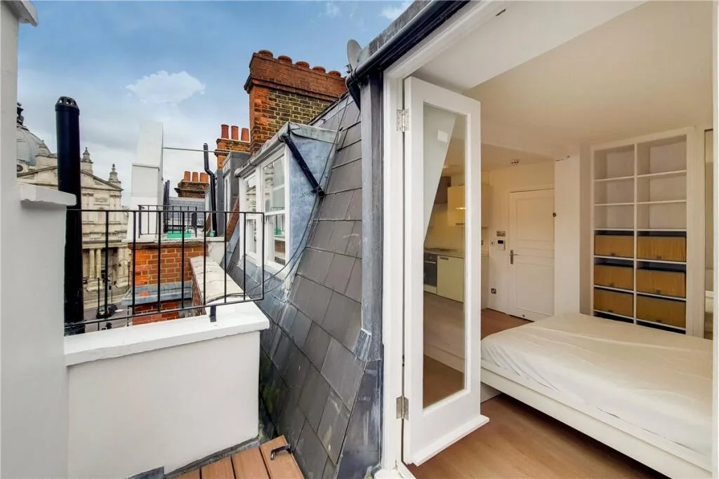Studio flat for rent
