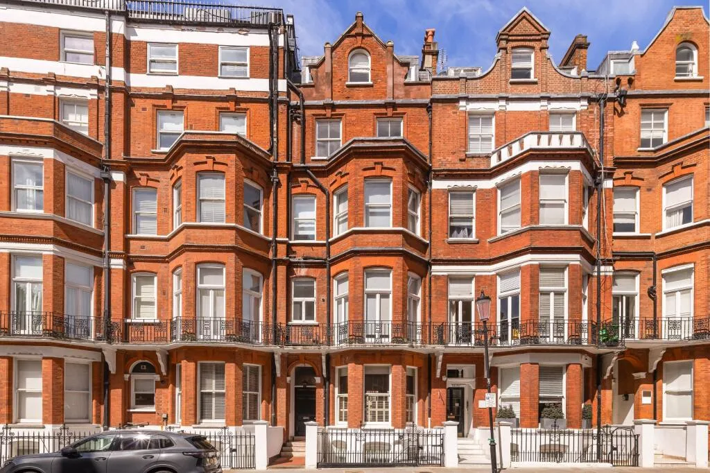3 bedroom maisonette for rent