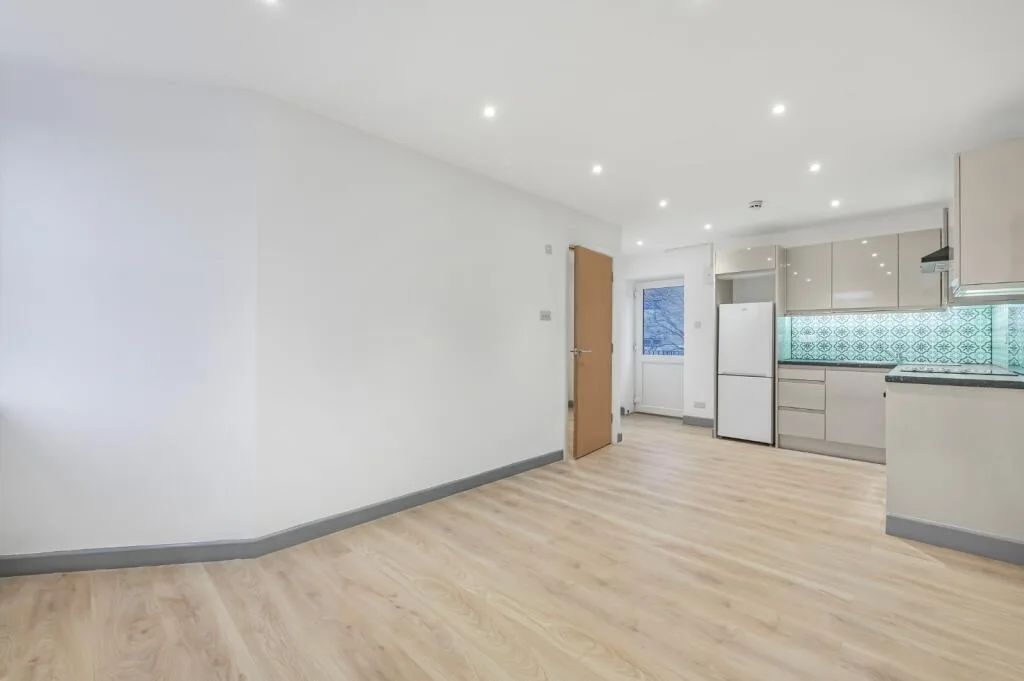 2 bedroom flat for rent