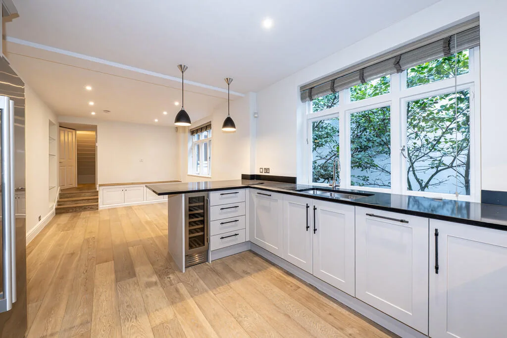3 bedroom maisonette for rent