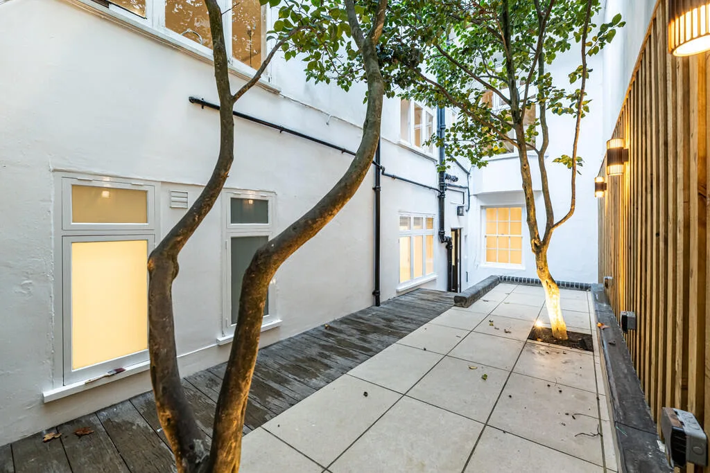 3 bedroom maisonette for rent