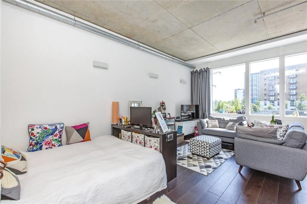 Studio flat for rent