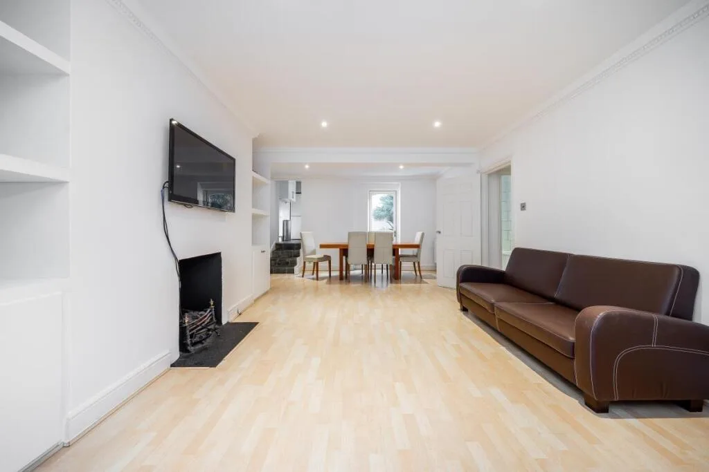 2 bedroom flat for rent