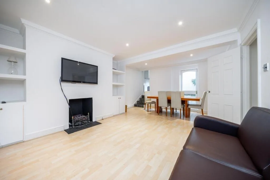 2 bedroom flat for rent