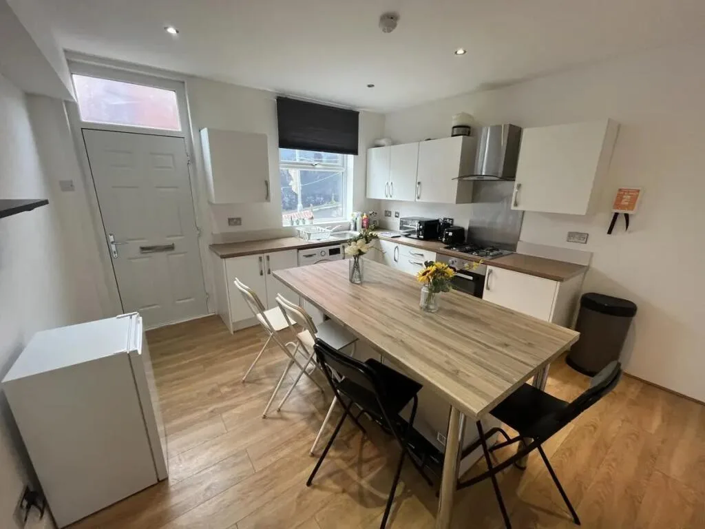 4 bedroom terraced house for rent