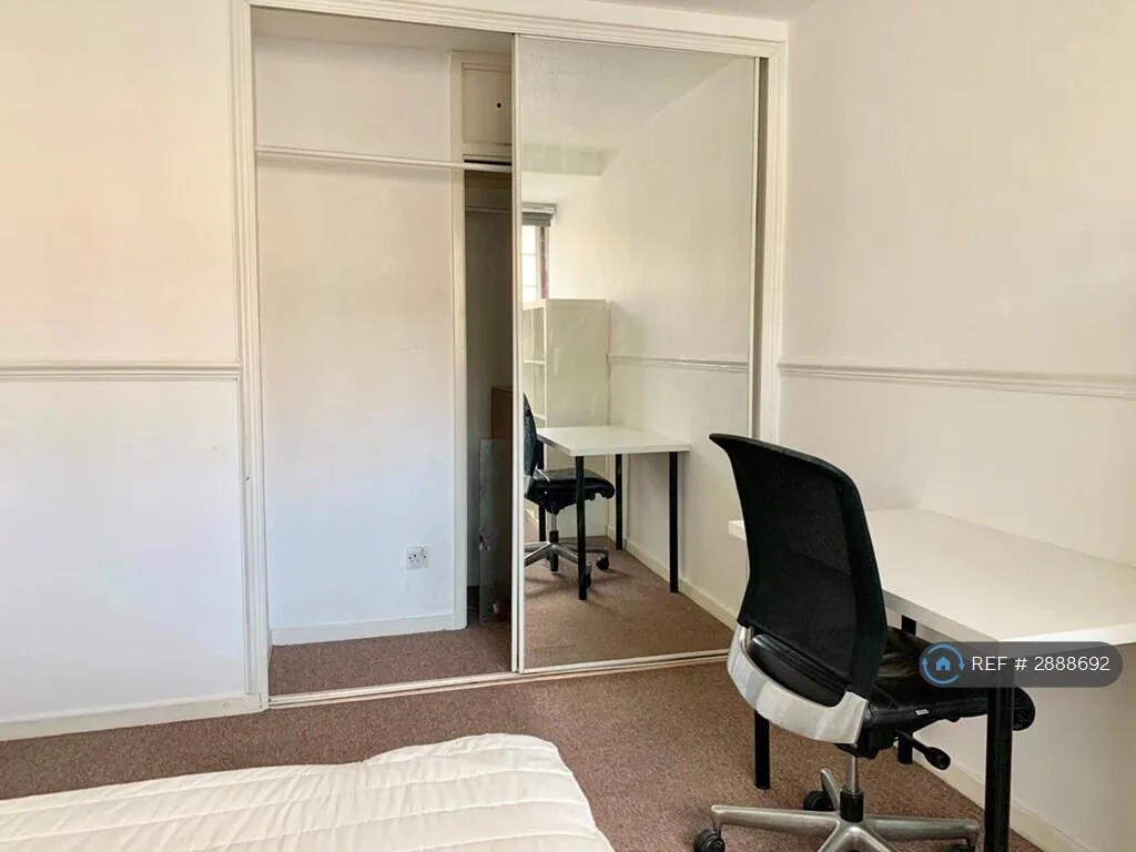 3 bedroom maisonette for rent