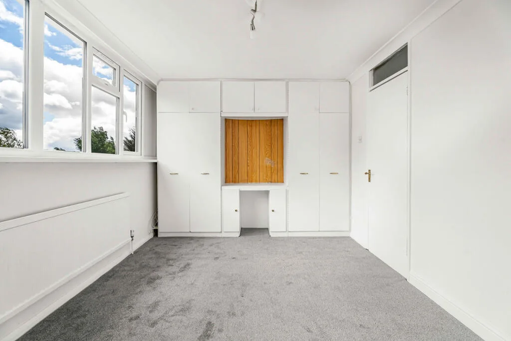 3 bedroom end of terrace house for rent