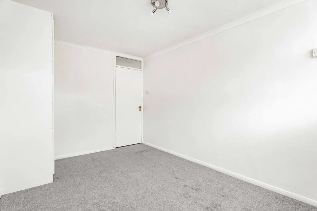 3 bedroom end of terrace house for rent