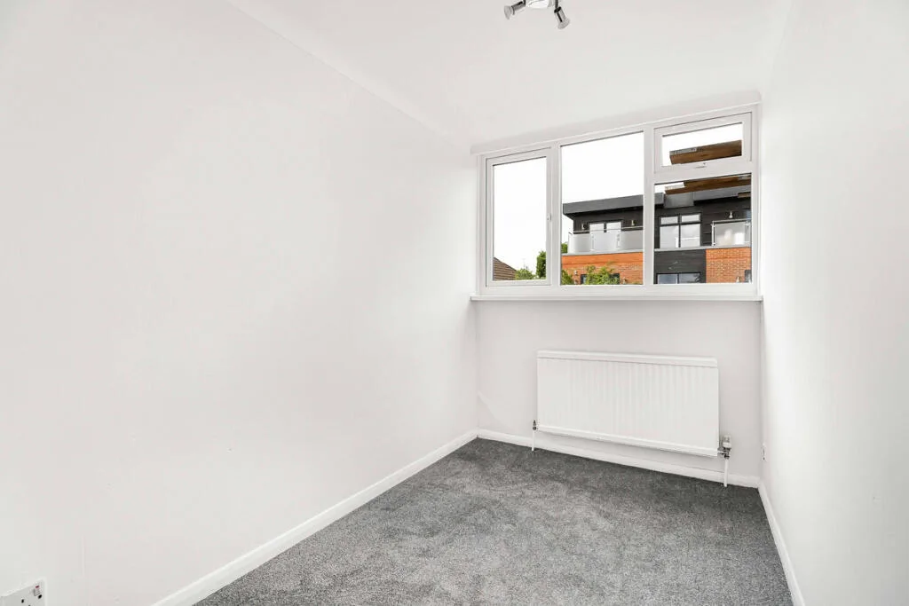 3 bedroom end of terrace house for rent