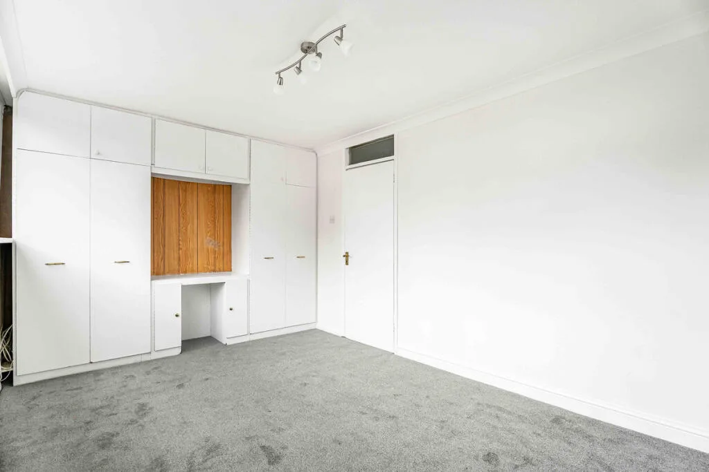3 bedroom end of terrace house for rent