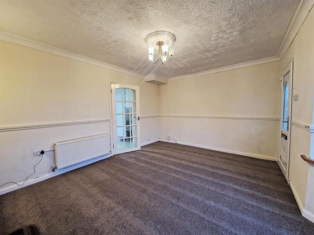 2 bedroom semi-detached house for rent