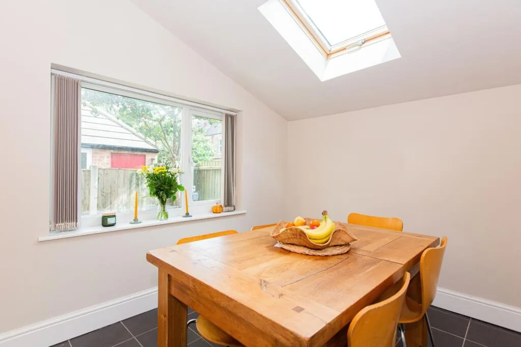 1 bedroom house share for rent