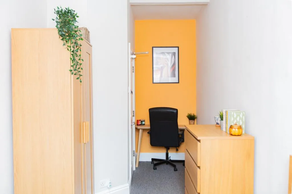 1 bedroom house share for rent