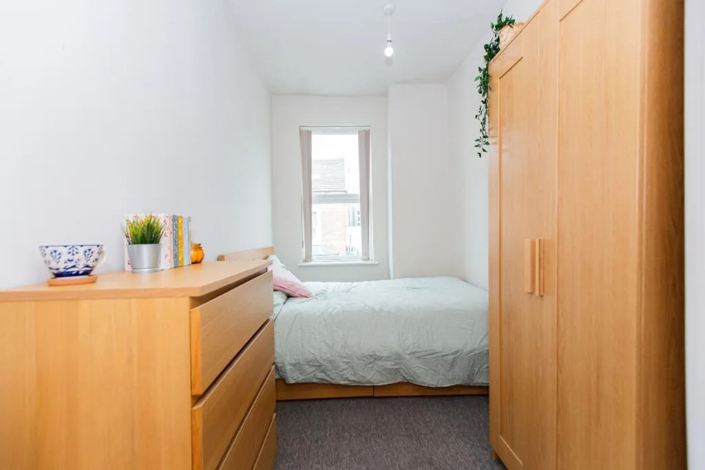 1 bedroom house share for rent