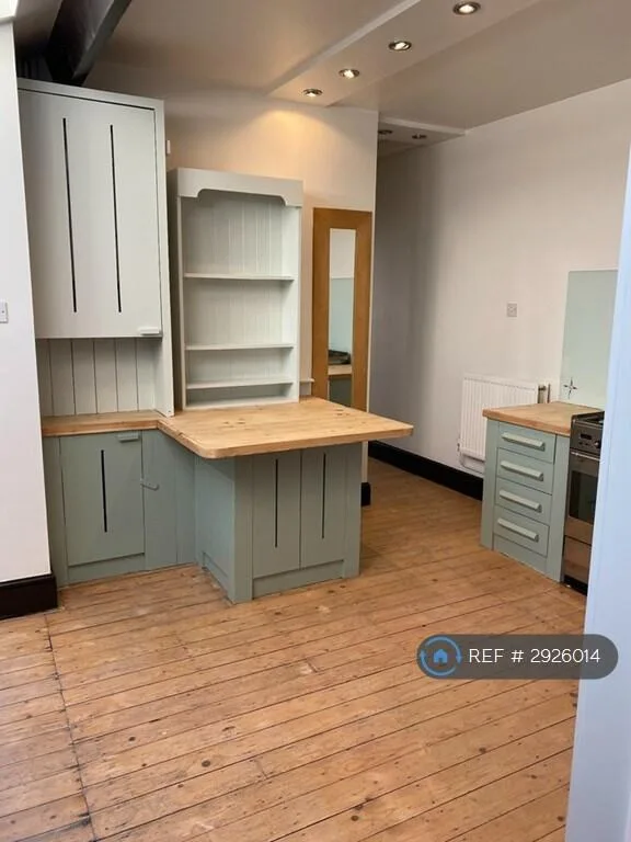 4 bedroom terraced house for rent