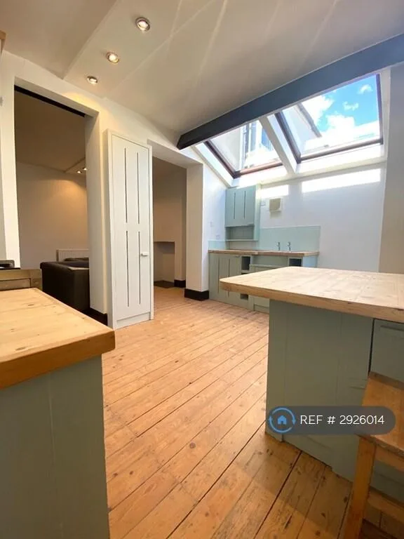 4 bedroom terraced house for rent