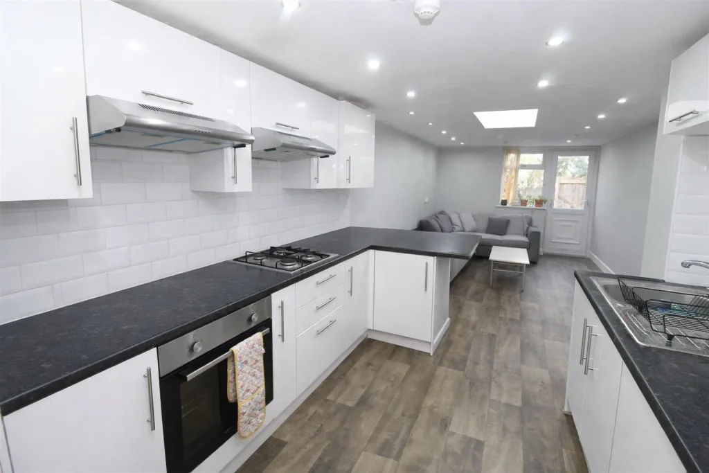 4 bedroom house for rent