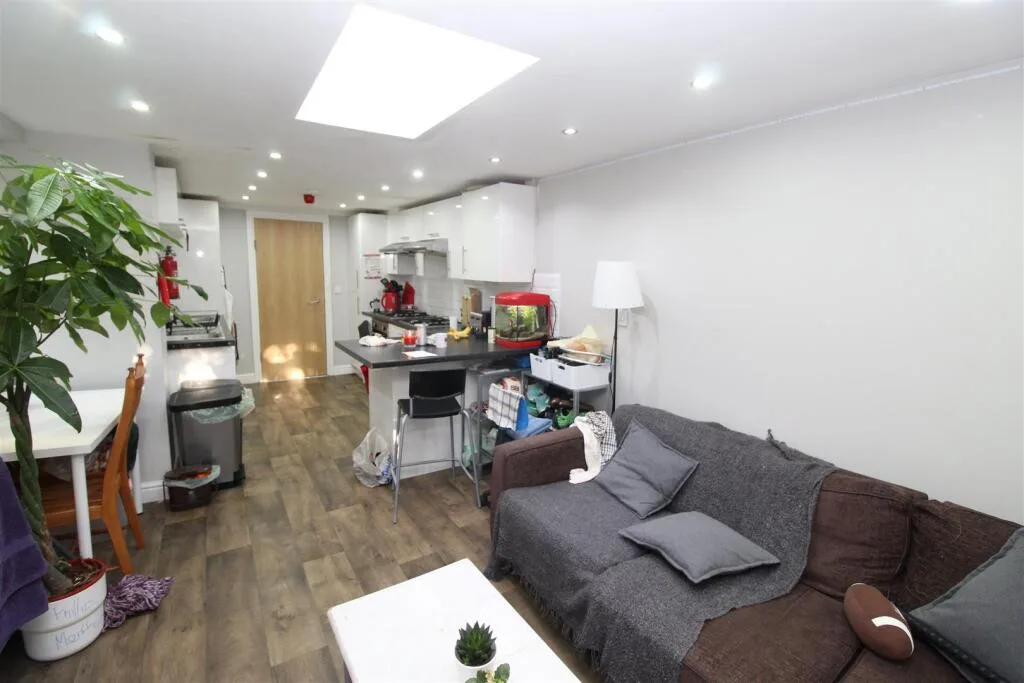 4 bedroom house for rent