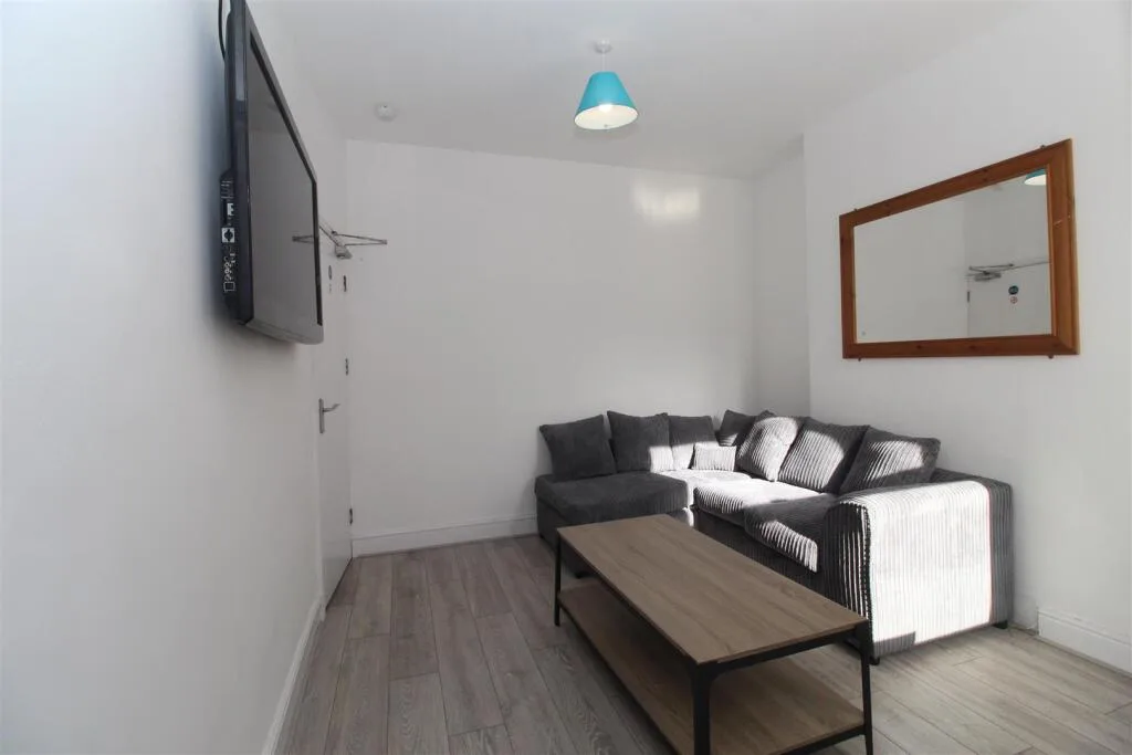 4 bedroom house for rent