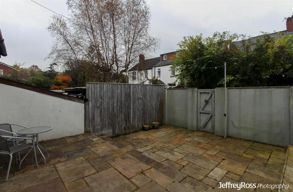 3 bedroom terraced house for rent