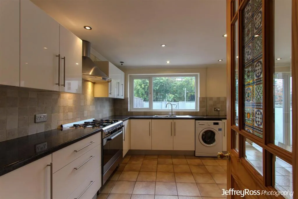 3 bedroom terraced house for rent