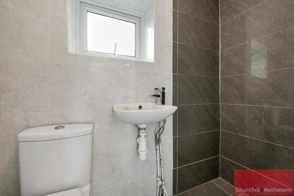 3 bedroom end of terrace house for rent