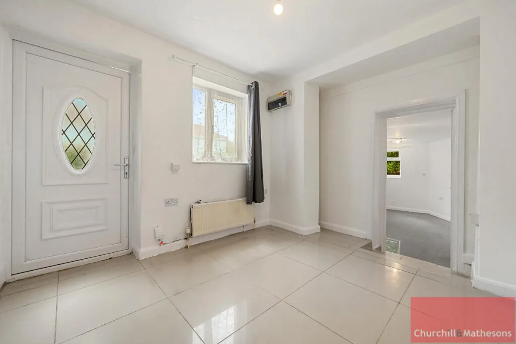 3 bedroom end of terrace house for rent