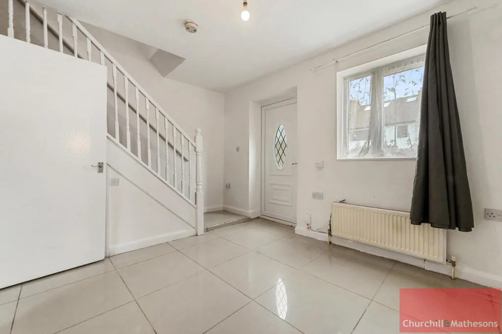 3 bedroom end of terrace house for rent