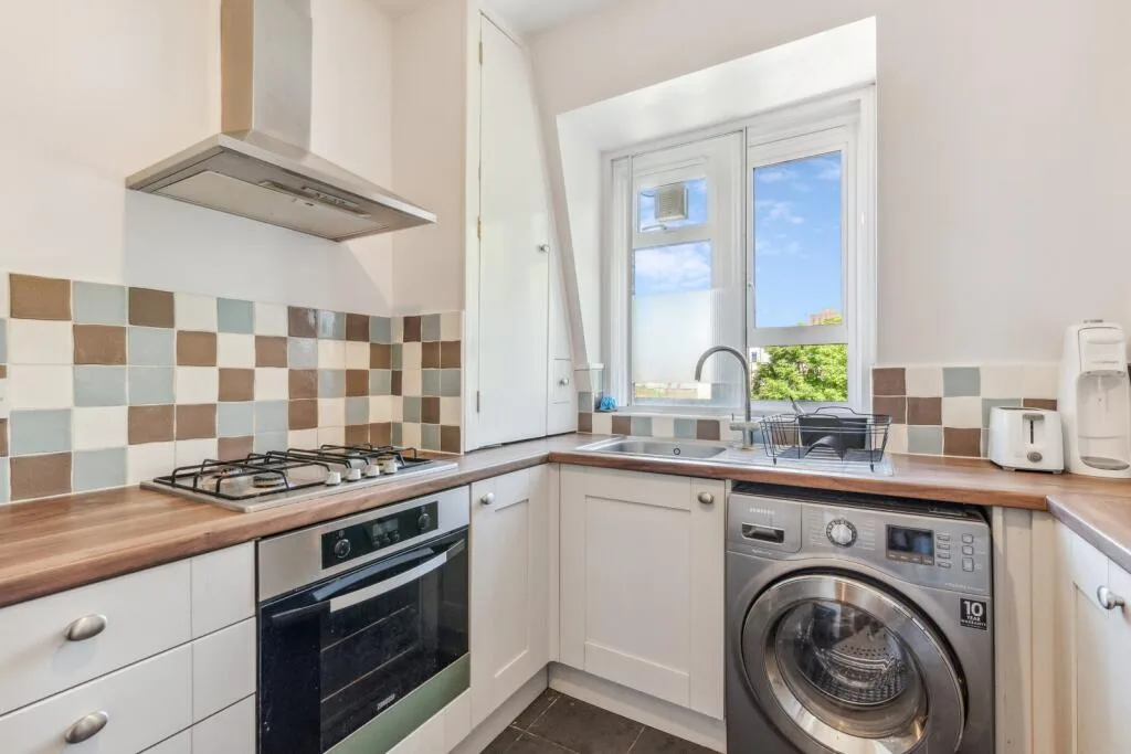 3 bedroom flat for rent