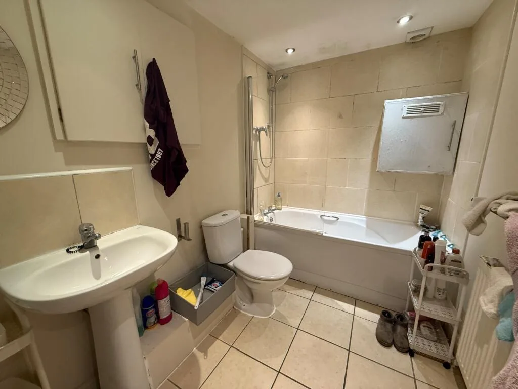 4 bedroom terraced house for rent