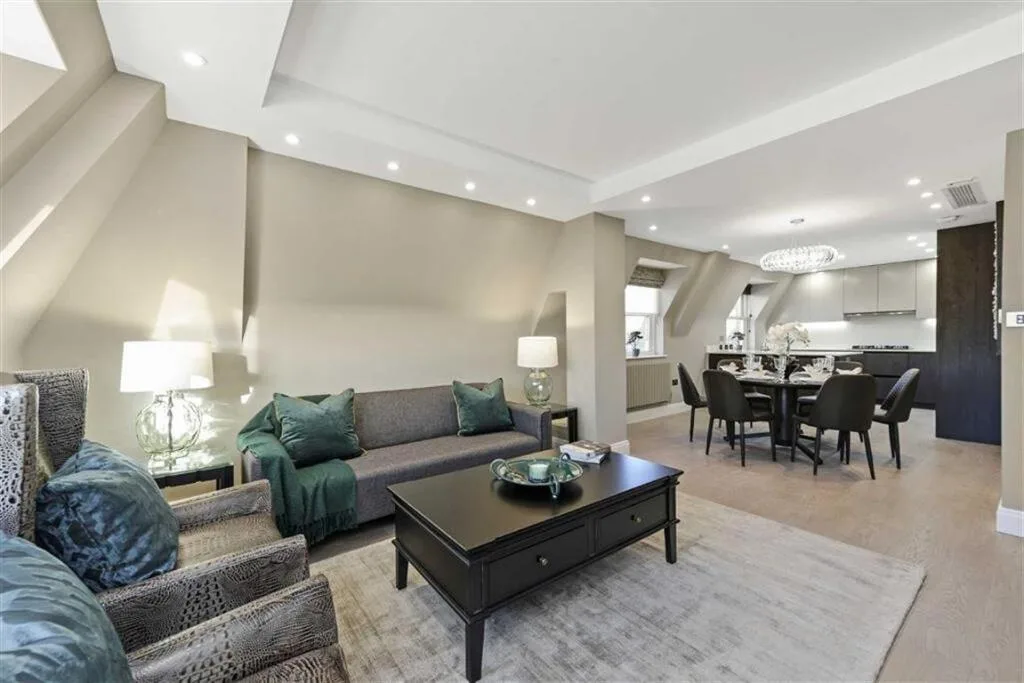 4 bedroom flat for rent