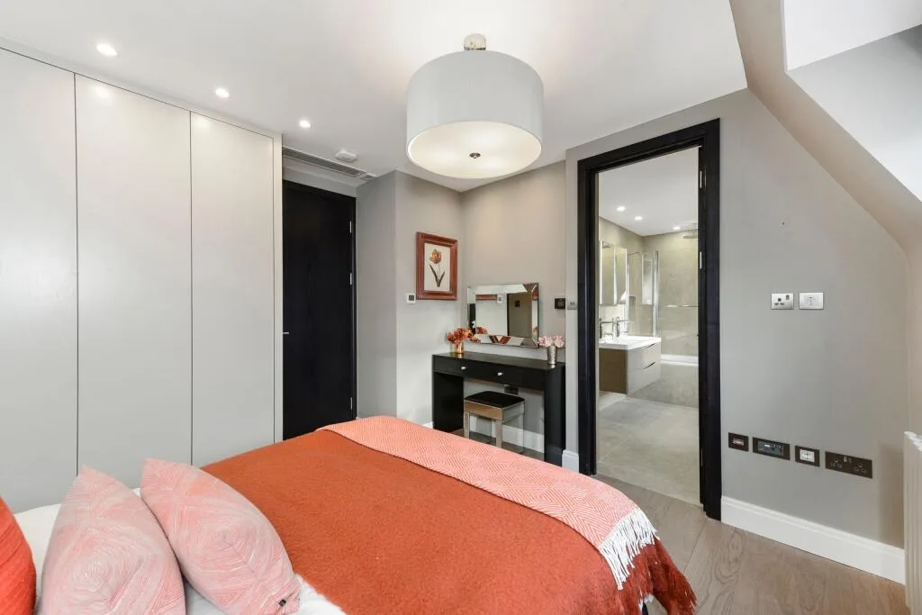 4 bedroom flat for rent