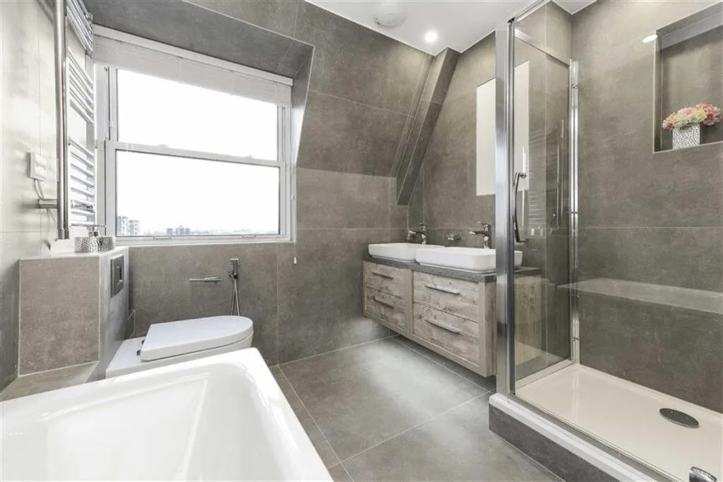 4 bedroom flat for rent