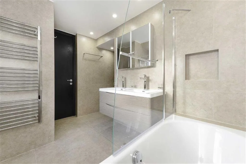 4 bedroom flat for rent