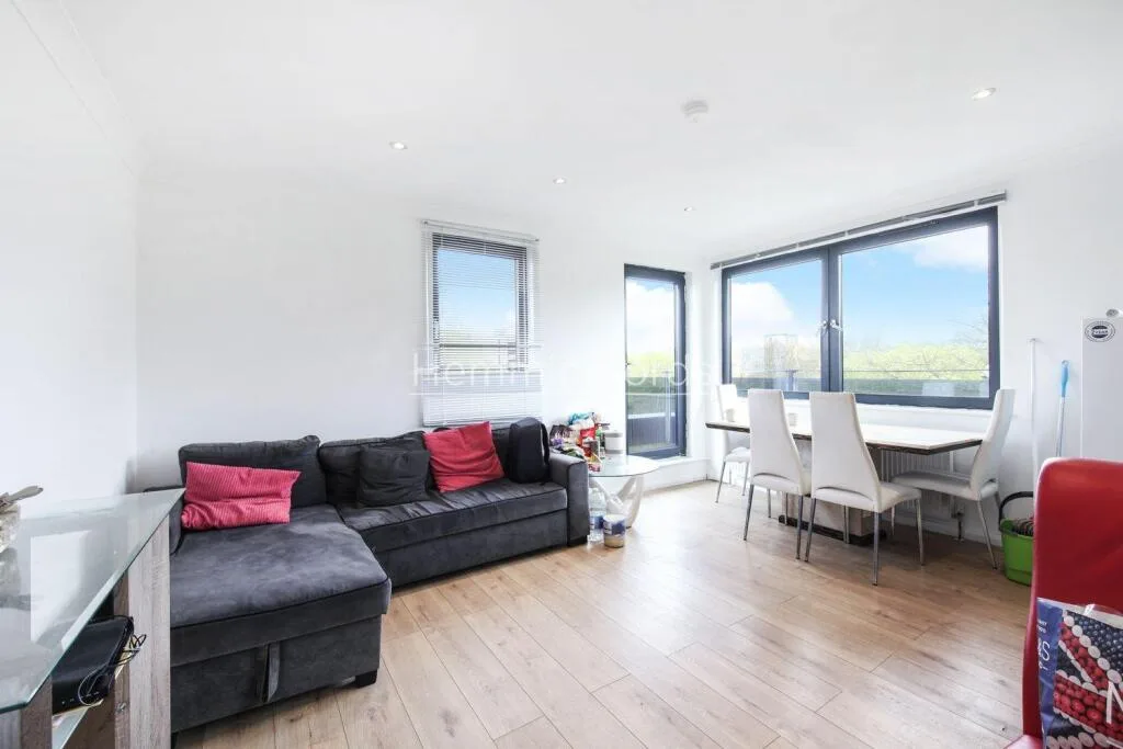 2 bedroom penthouse for rent