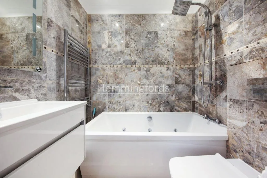2 bedroom penthouse for rent