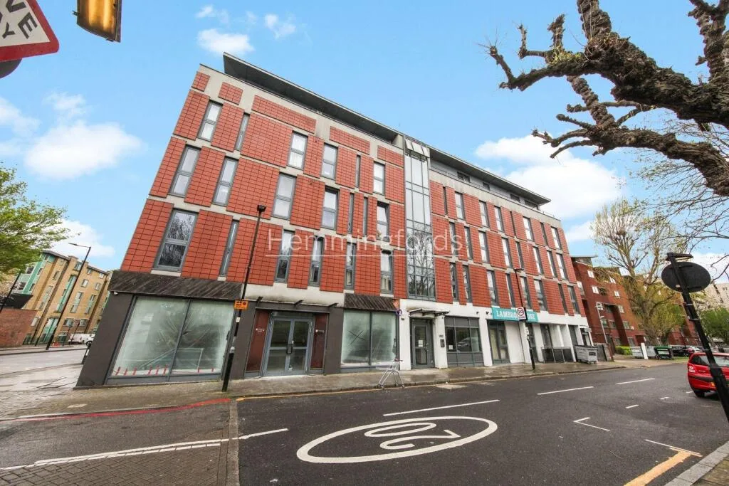 2 bedroom penthouse for rent