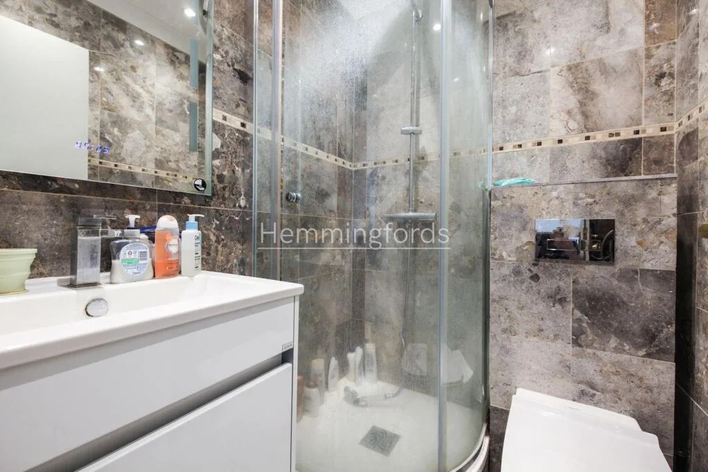 2 bedroom penthouse for rent
