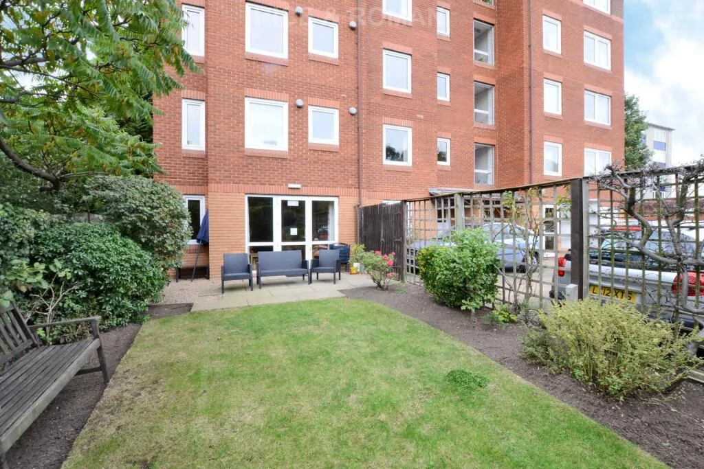 1 bedroom retirement property for rent