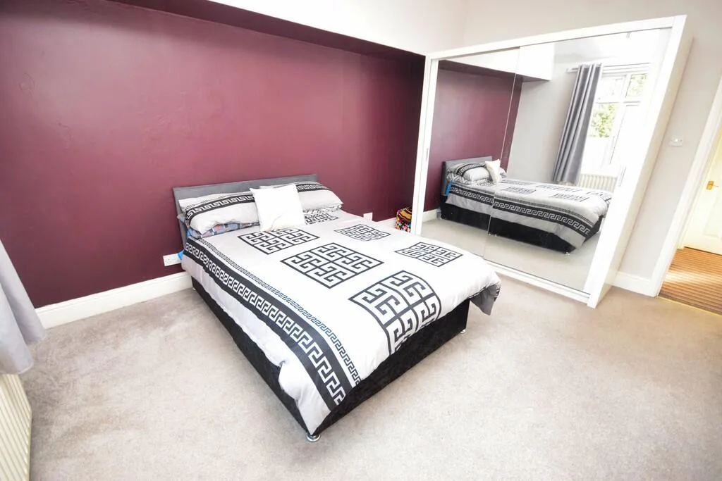 3 bedroom semi-detached house for rent