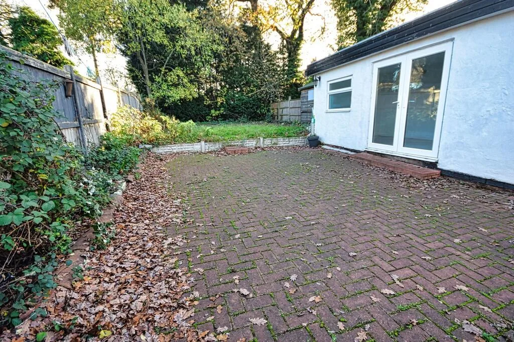 3 bedroom semi-detached house for rent