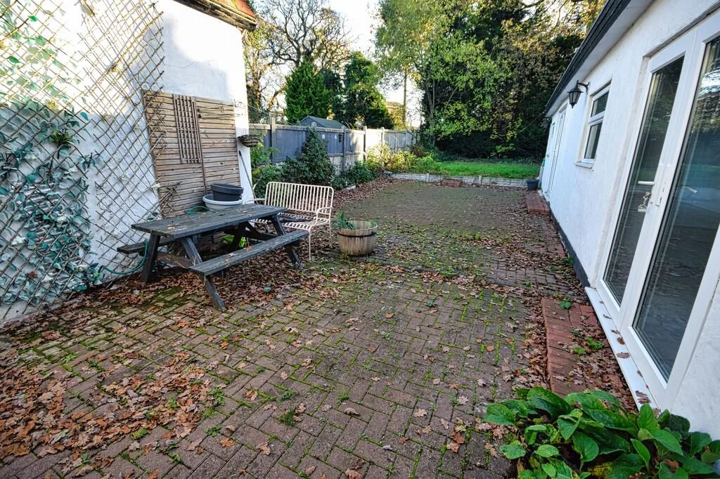 3 bedroom semi-detached house for rent