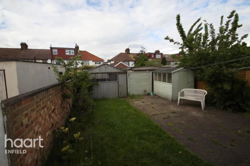 2 bedroom maisonette for rent