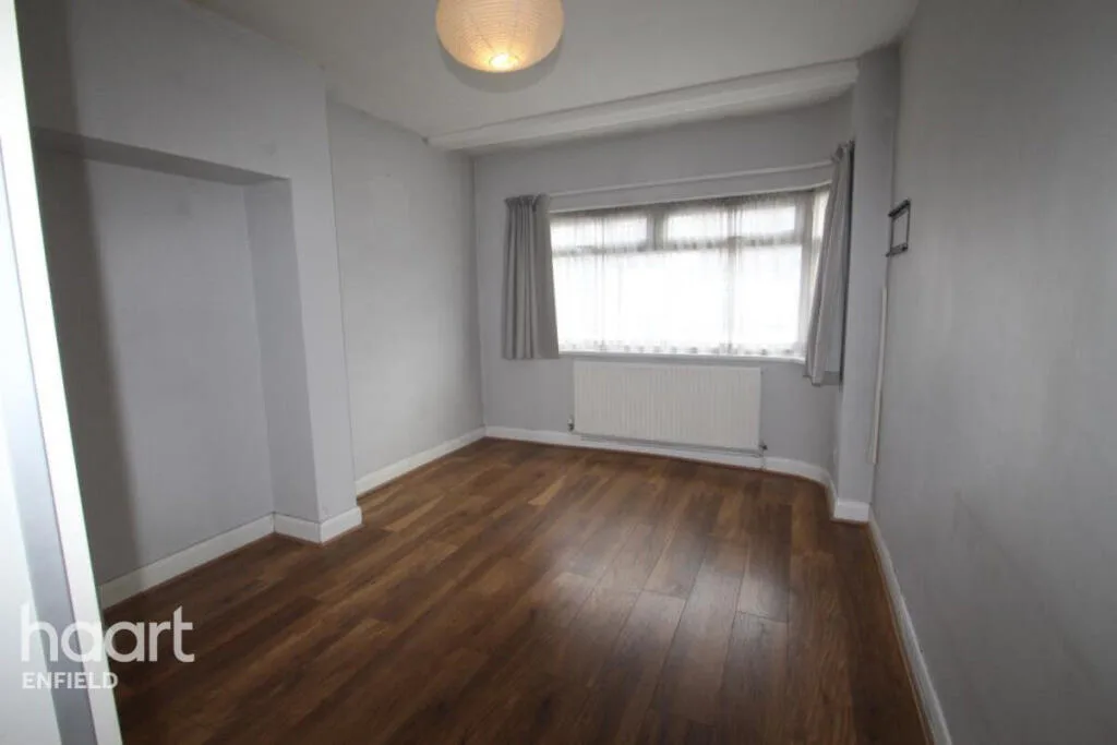 2 bedroom maisonette for rent