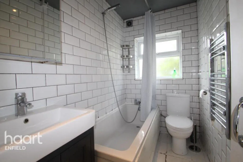 2 bedroom maisonette for rent