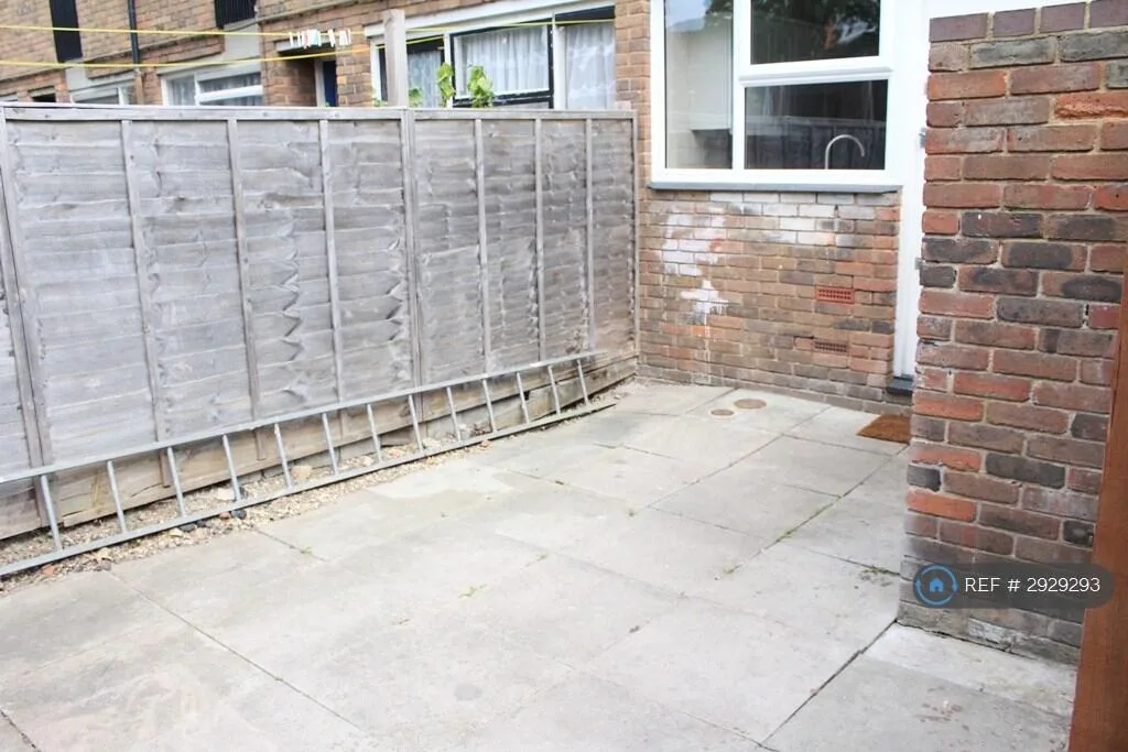4 bedroom terraced house for rent