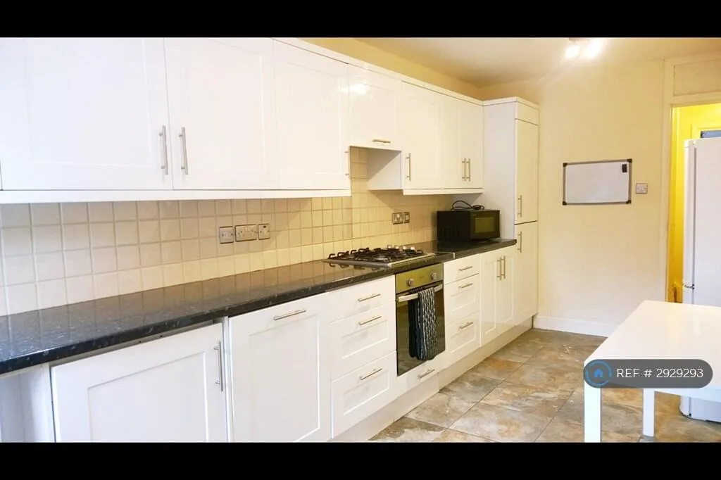 4 bedroom terraced house for rent