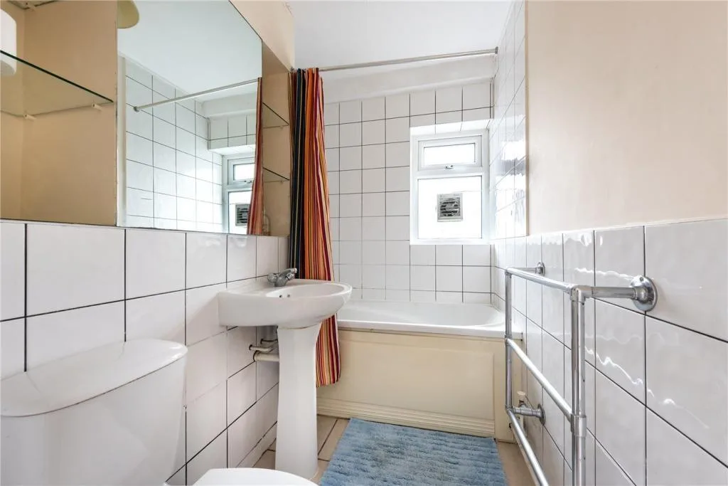 3 bedroom flat for rent