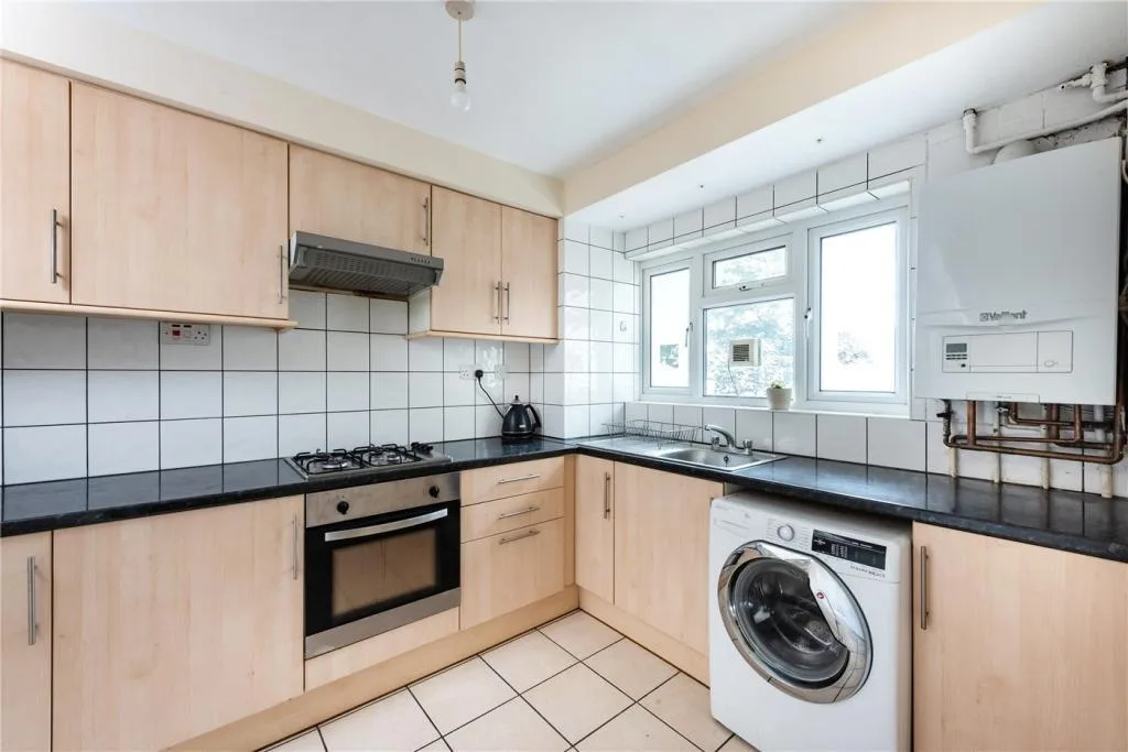 3 bedroom flat for rent