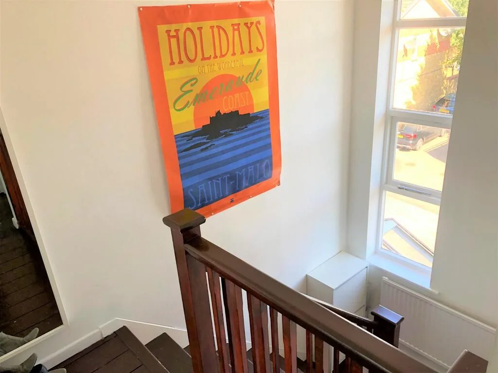 1 bedroom maisonette for rent